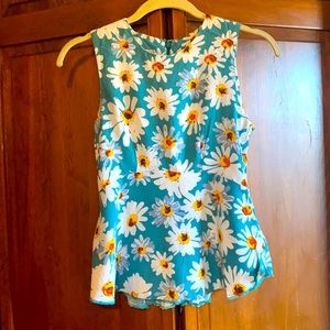 Women's Sleeveless Round Neck Daisy Top